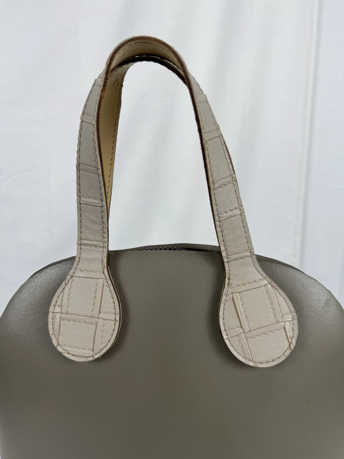 O BAG ITALY Moon Handbag Beige Removeable Liner - O Bag