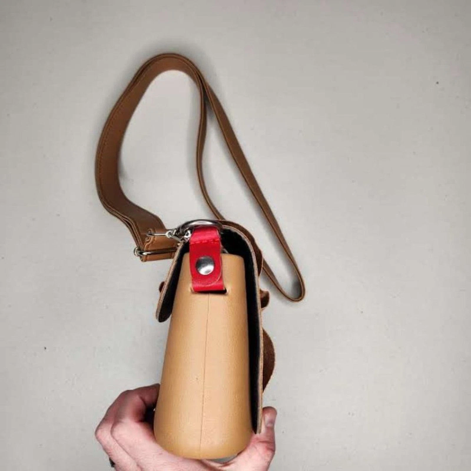 O bag chase Tan with flap And Adjustable Handle - O Bag