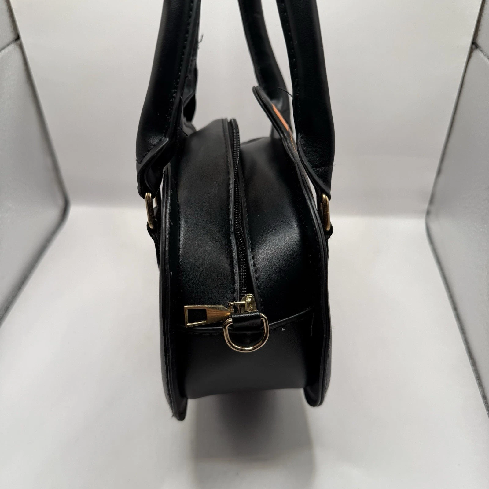 NEW Bag Crossbody Pumpkin Halloween Black Jack-o-lantern Spiderweb Purse - O Bag