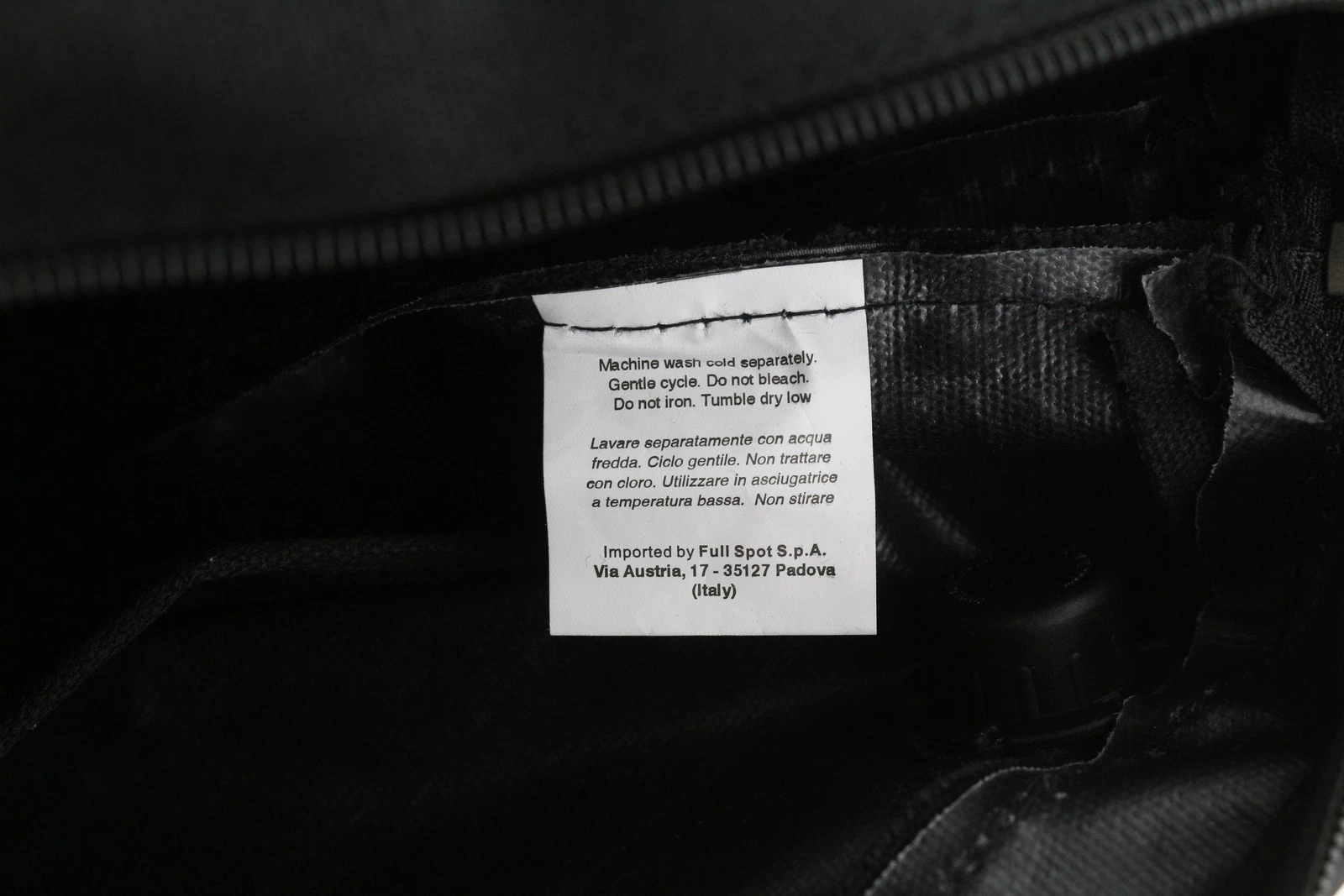 O Bag Chic Women Bag OS Black Textured Pattern Front Square Tote Inner Pouch - O Bag