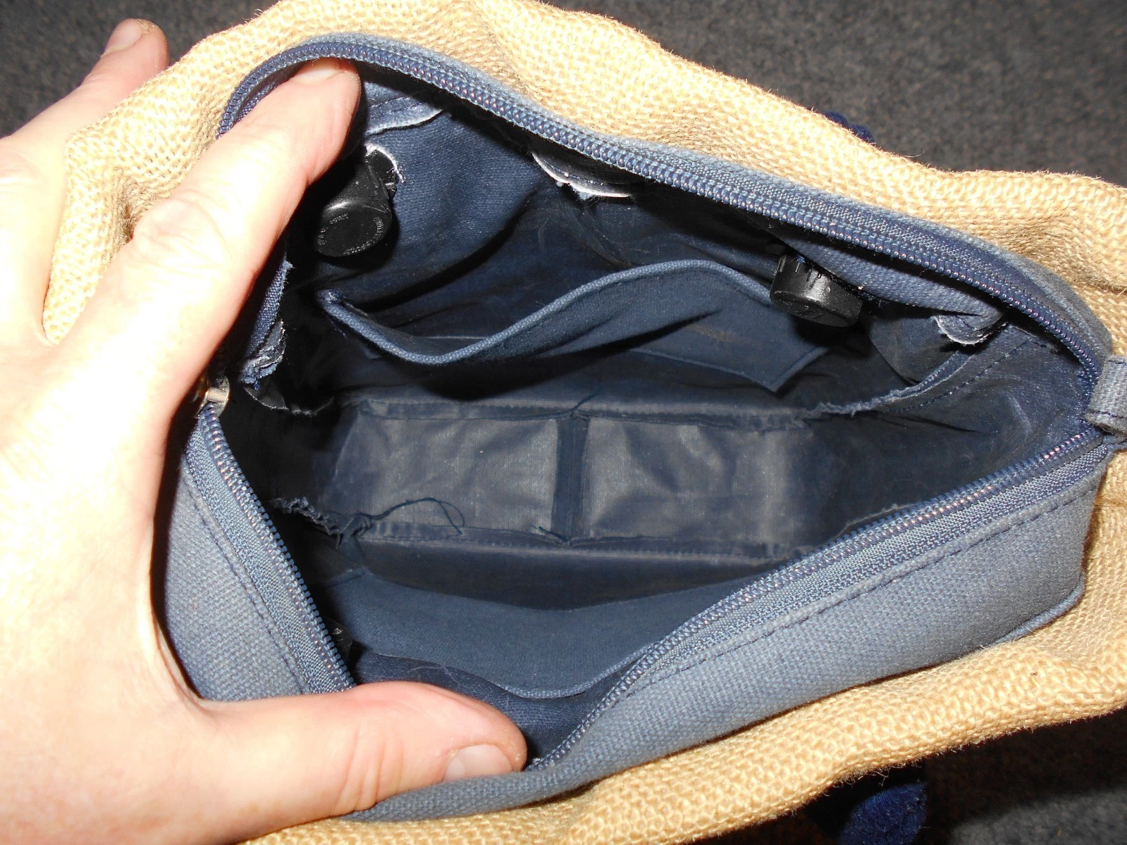 O BAG GENUINE! DARK BLUE RUBBER & BURLAP TOP SHIP ROPE HANDLES TOTE BAG - O Bag