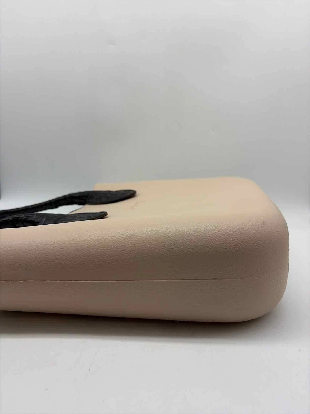 Pre-Owned O Bag Ivory Tote Tote Bag - O Bag