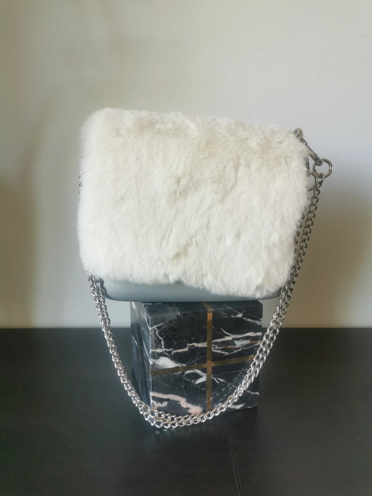 Obag O bag New Never Used with chain shoulder and faux fur skate - O Bag