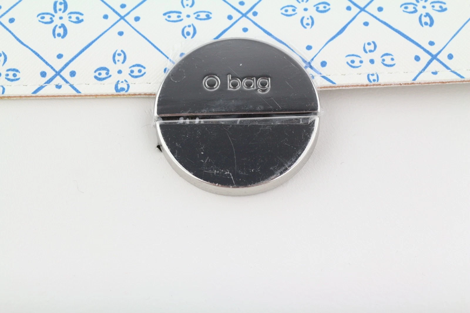 O Bag Glam Women Bag OS White Pattern Adjustable Strap Clasp Crossbody - O Bag