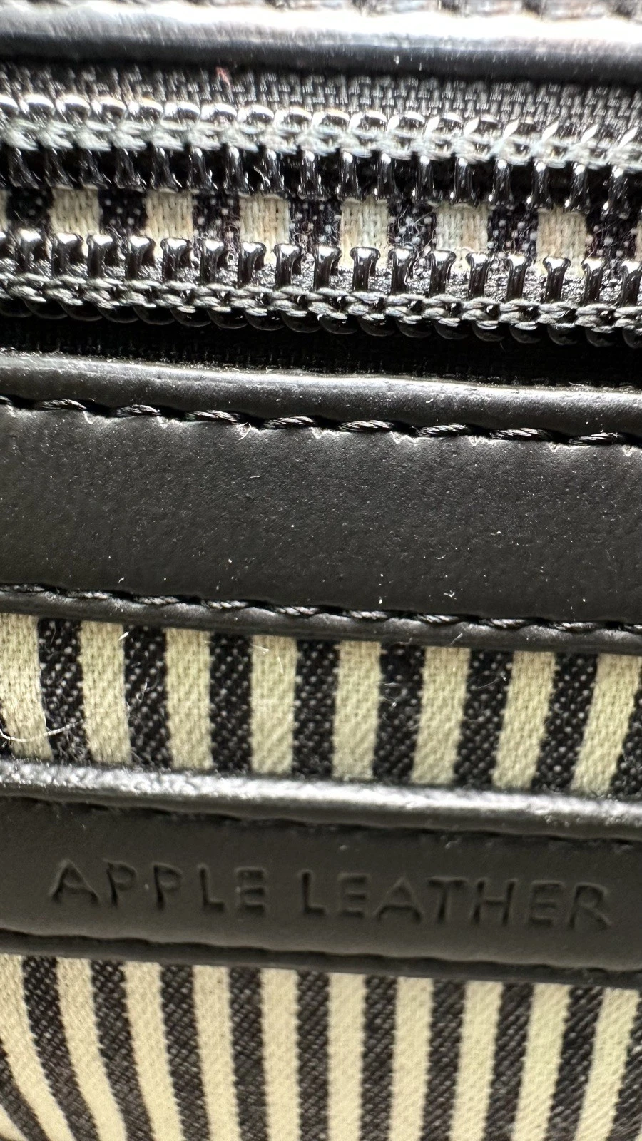 O my Bag Amsterdam Vegan Leather Audrey Black Crossbody Purse Near Excellent - O Bag