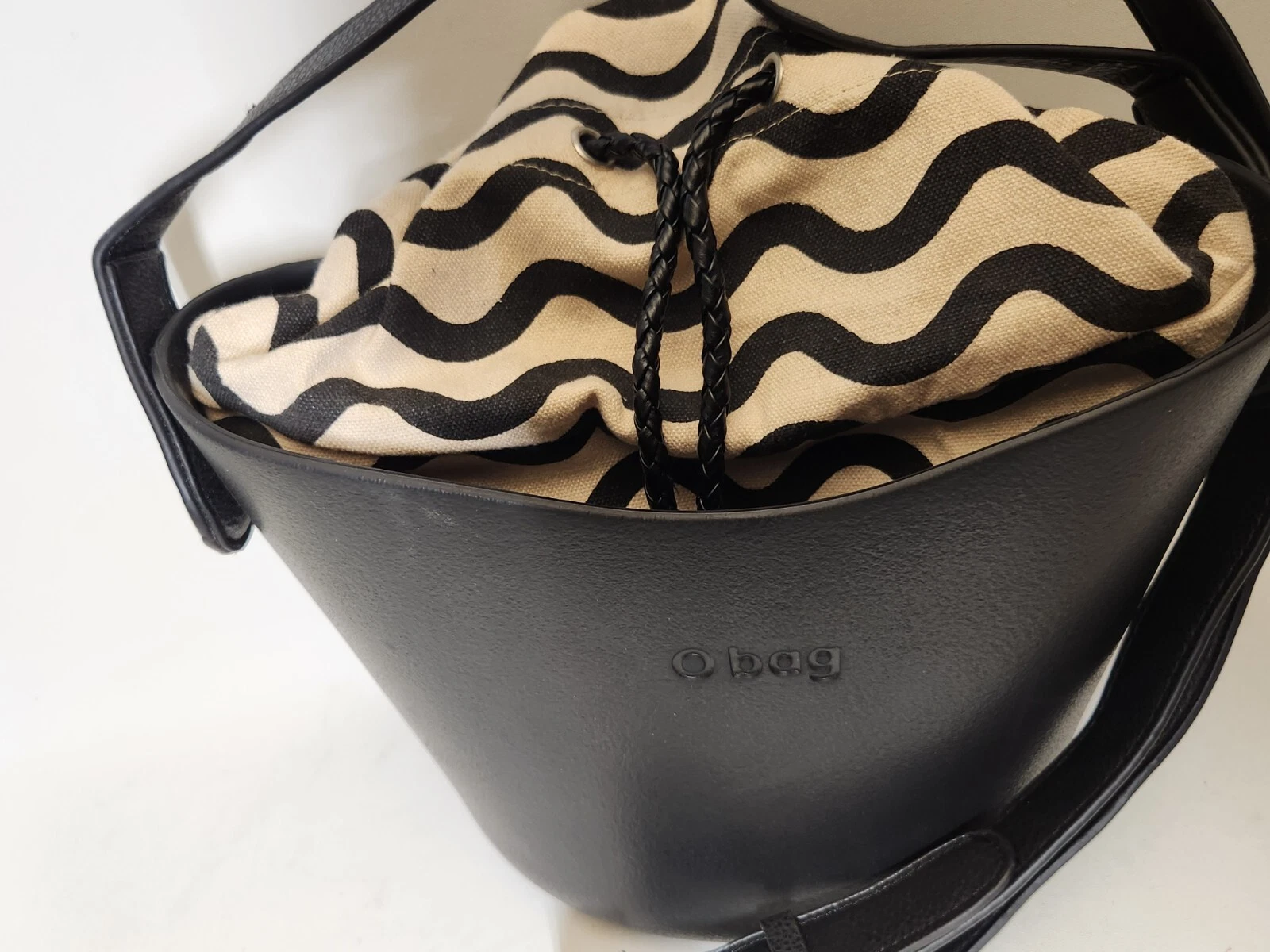 O Bag- womens Black Waves Purse - O Bag
