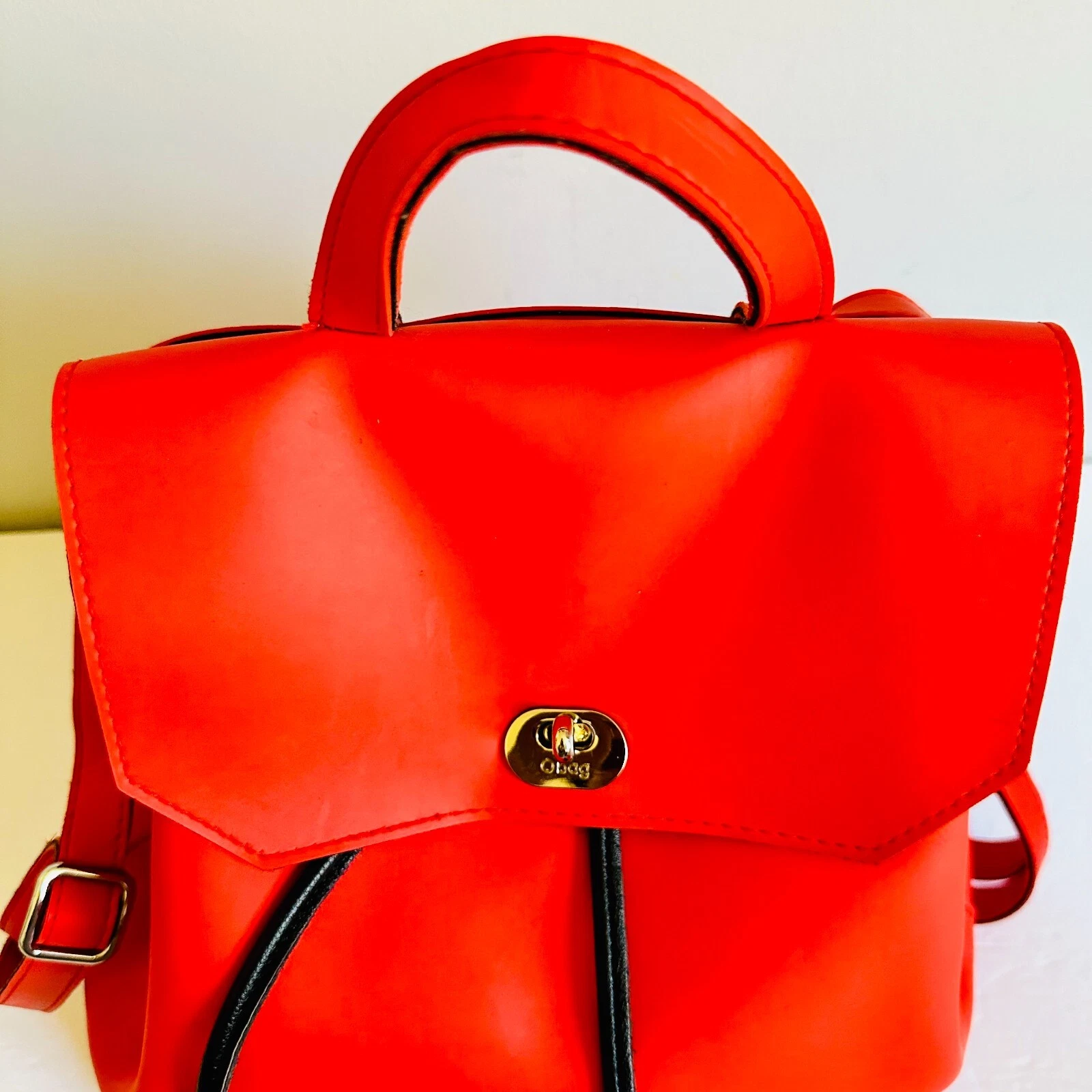 EUC O BAG RED BACKPACK WITH REMOVABLE TOP FLAP COVER - O Bag