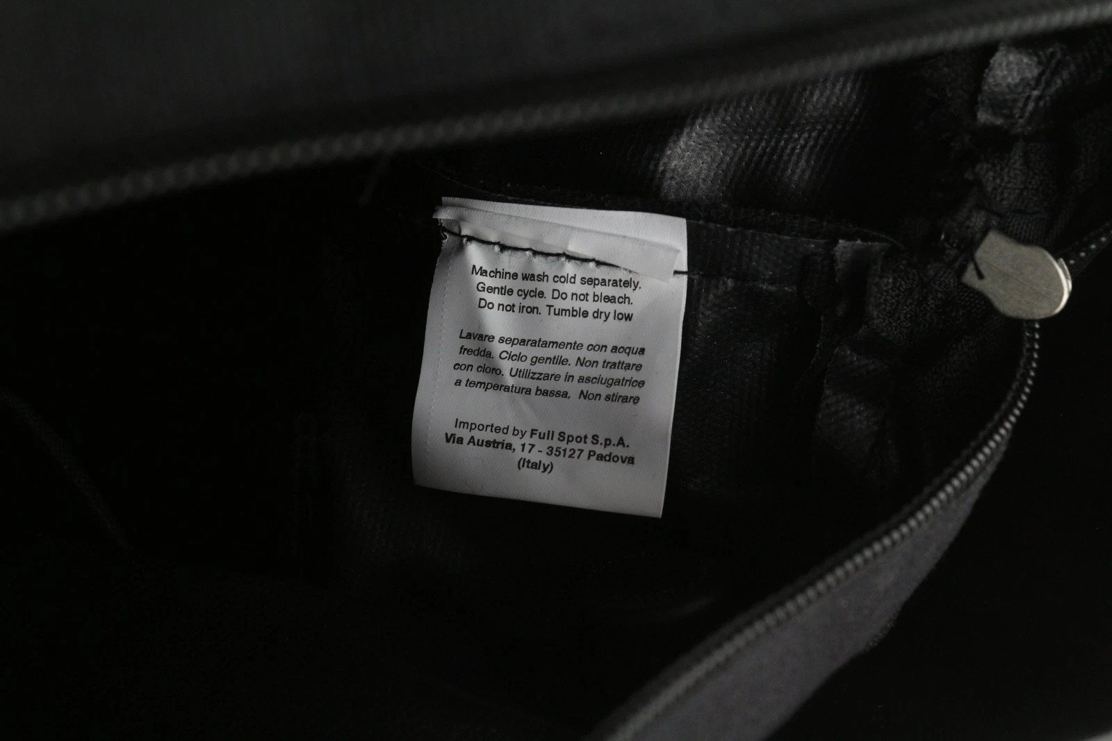 O Bag Chic Women's Bag OS Black Red Double Handle Inner Square Tote - O Bag