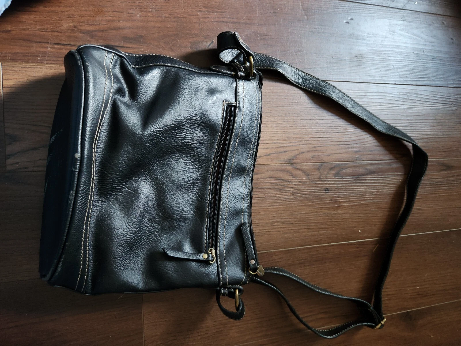 b.o.c. Black Faux Leather Multi-Pocket Crossbody Adjustable Strap See Picture - O Bag