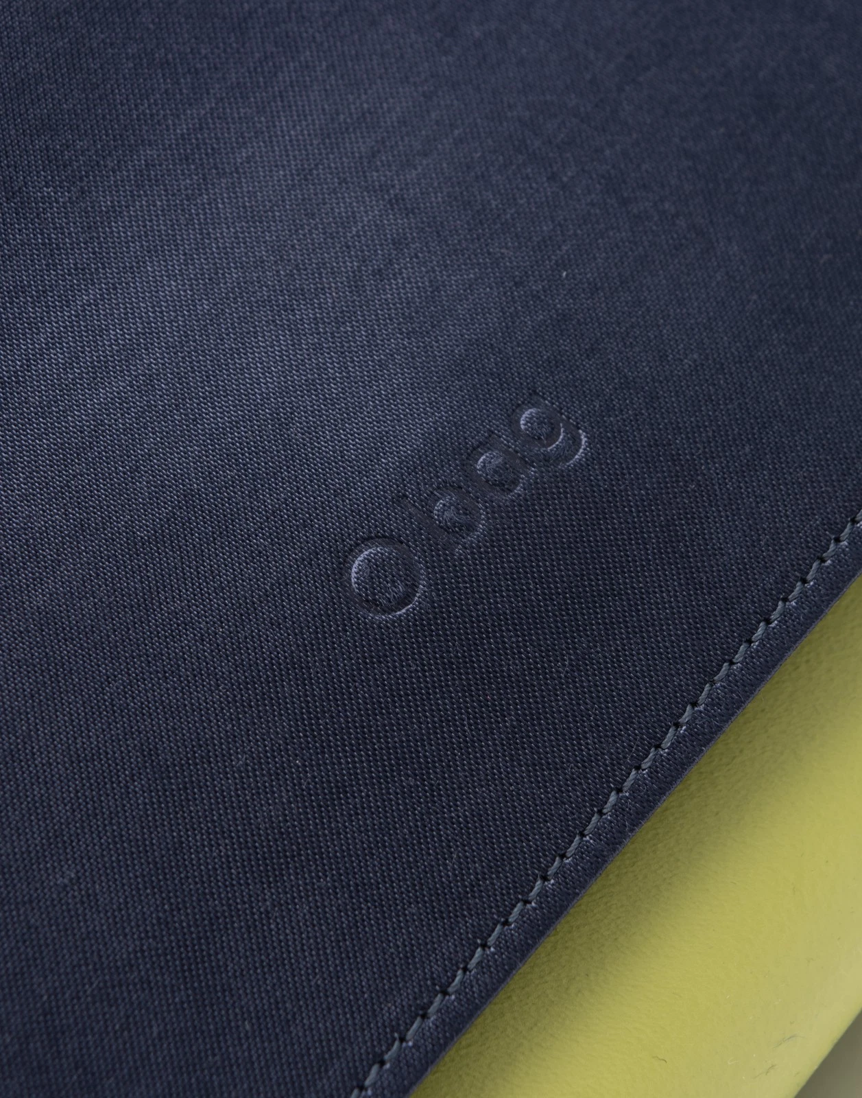 O BAG Crossbody Bag Logo Detachable Strap Magnetic Flap - O Bag