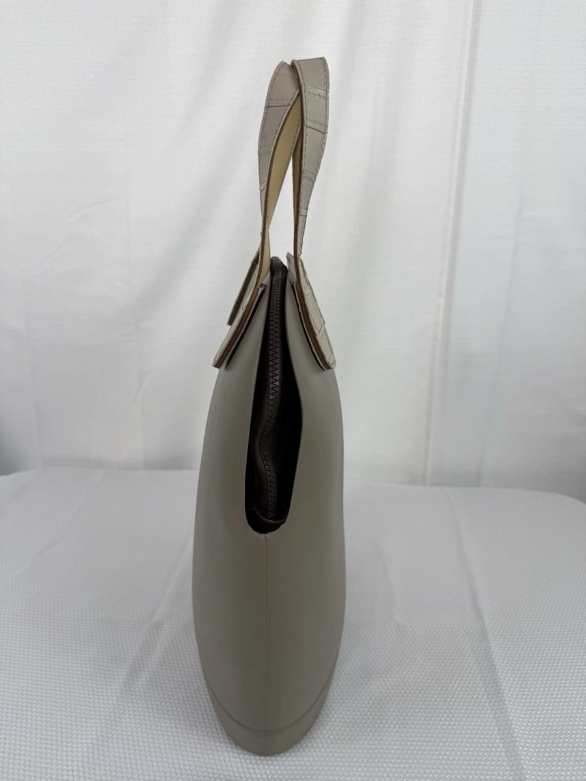 O BAG ITALY Moon Handbag Beige Removeable Liner - O Bag