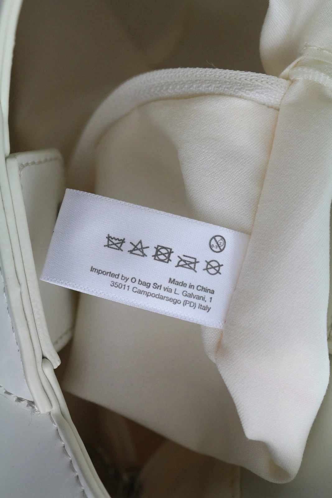 O Bag Ginevra Women Bag OS White Magnetic Close Lined Hobo Crossbody Logo - O Bag