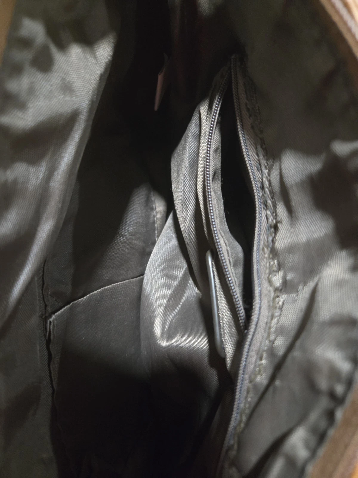 B.O.C Brown Leather Crossbody Bag – Front Zip Pocket – Adjustable Strap – Used - O Bag