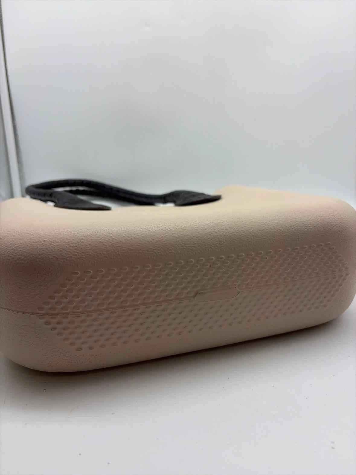 Pre-Owned O Bag Ivory Tote Tote Bag - O Bag